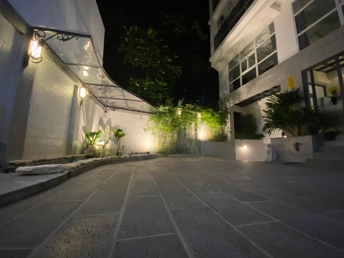 Hotel Home Khách sạn